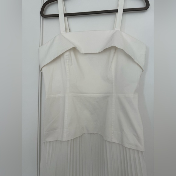 Milly Nala Poplin Pleated Combo Midi-dress
White, 8 - Picture 6 of 10
